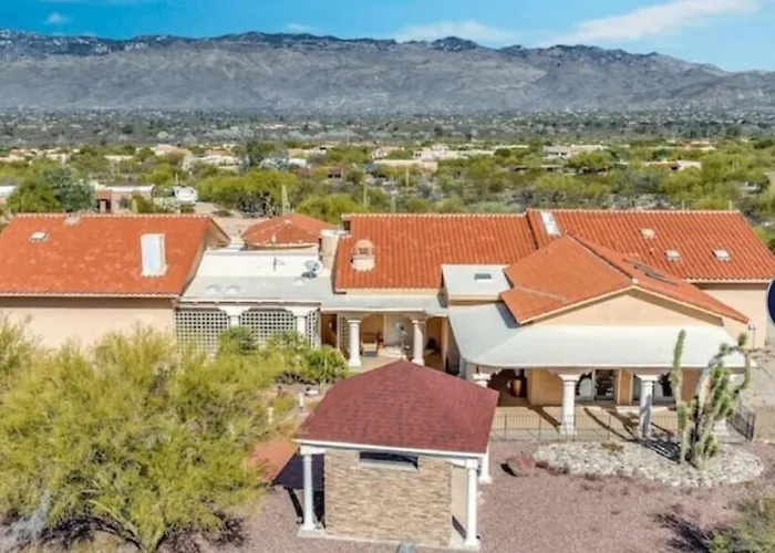 Hacienda Foothills Mansion Holiday home