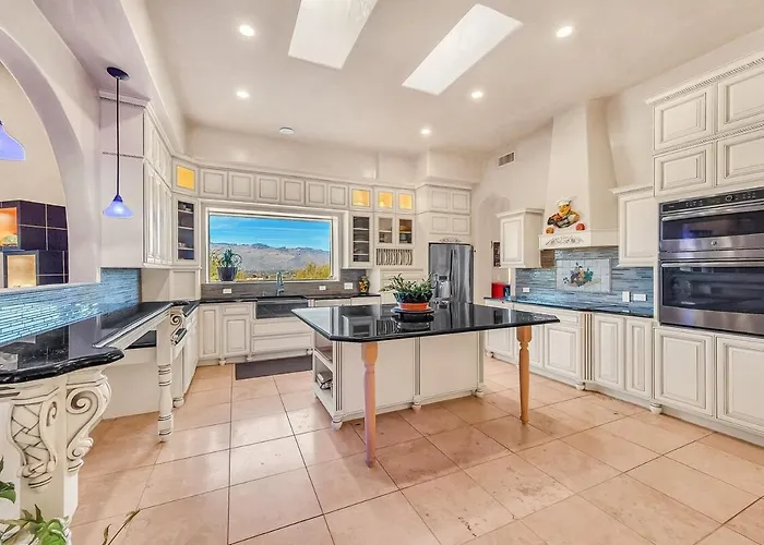 Hacienda Foothills Mansion Holiday home Tucson